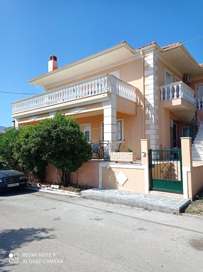 Βιλα Μπουμπουλινα Apartamento Sami  Exterior foto